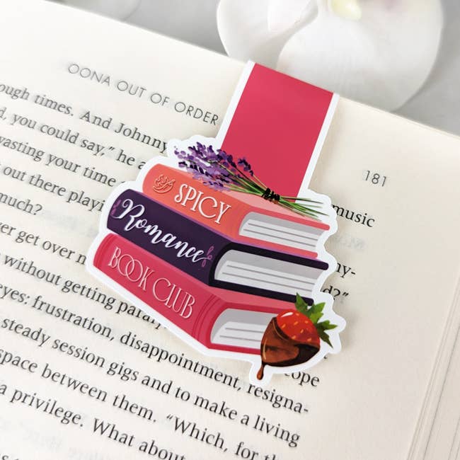 Magnetic Bookmark - Spicy Romance Book Club